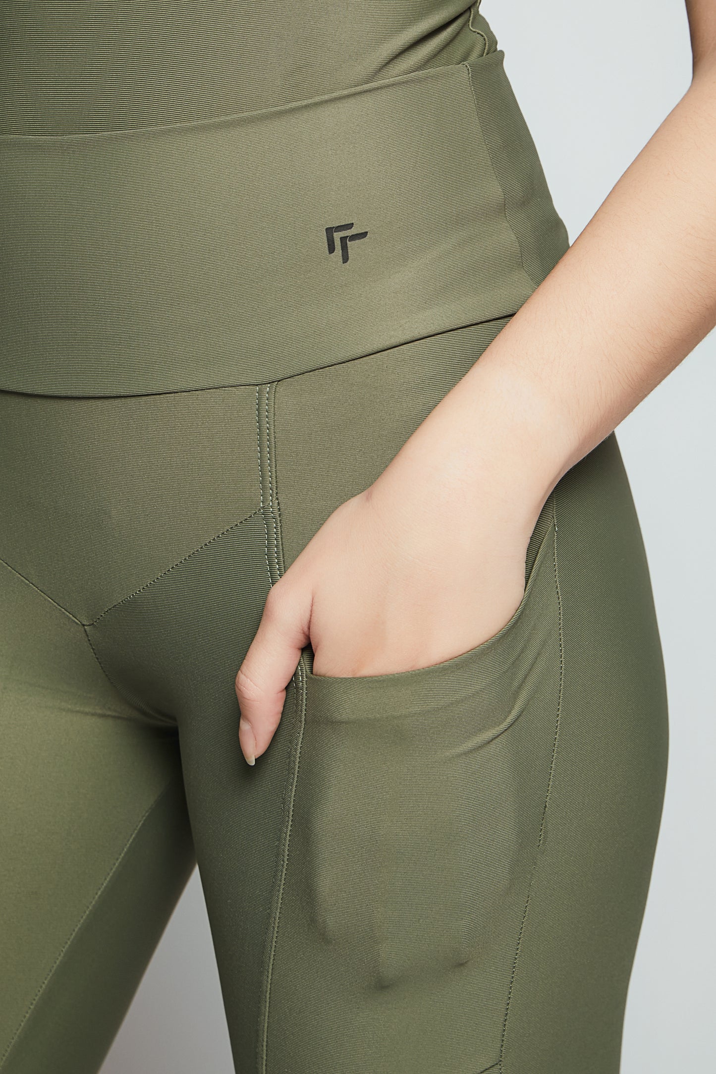 OLIVE VELVET - Bodysuit & Leggings